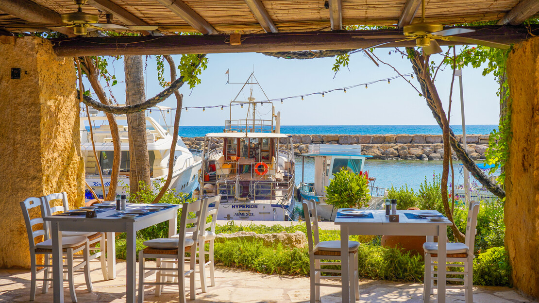 Coral Beach Hotel & Resort